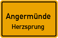 Heckenweg in AngermündeHerzsprung