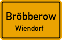 Hauptstraße in BröbberowWiendorf
