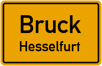 Dorfstraße in BruckHesselfurt