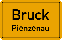 Waldstraße in BruckPienzenau