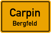 Bahnhofstraße in CarpinBergfeld