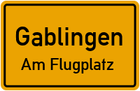 Am Flugplatz in GablingenAm Flugplatz