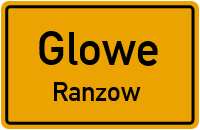 Schlossallee in GloweRanzow
