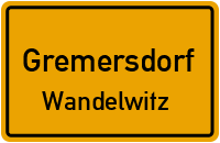 Am Lindenplatz in GremersdorfWandelwitz