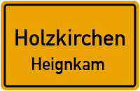 Bahnhofplatz in HolzkirchenHeignkam