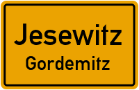 Zum Bahnhof in JesewitzGordemitz