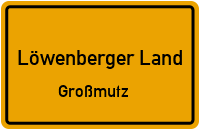 Großmutzer Dorfstraße in Löwenberger LandGroßmutz