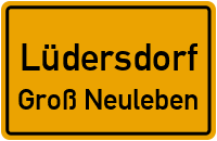 Straße am Teich in LüdersdorfGroß Neuleben