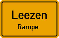 Dorfplatz in LeezenRampe