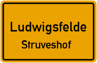 Luisenstraße in LudwigsfeldeStruveshof