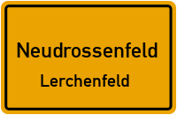 Am Sportplatz in NeudrossenfeldLerchenfeld