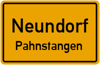 Ortsstraße in NeundorfPahnstangen