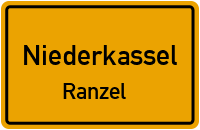 Schulstraße in NiederkasselRanzel