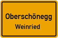 Dorfstraße in OberschöneggWeinried