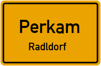 Dorfstraße in PerkamRadldorf