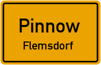 Dorfstraße in PinnowFlemsdorf