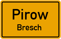 Am Dorfplatz in PirowBresch
