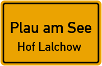 Dorfstraße in Plau am SeeHof Lalchow