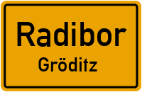 Dorfplatz in RadiborGröditz