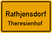 Lange Reihe in RathjensdorfTheresienhof