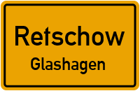 Alte Dorfstraße in RetschowGlashagen
