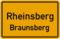 Dorfstraße in RheinsbergBraunsberg
