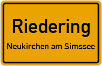 Neukirchner Straße in RiederingNeukirchen am Simssee