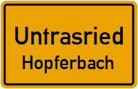 Hauptstraße in UntrasriedHopferbach
