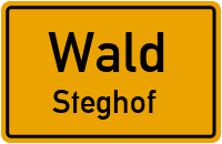 Straßen in Wald Steghof