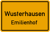 Straße Nach Emililenhof in WusterhausenEmilienhof